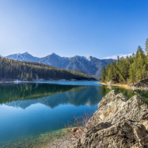 2052 Moose Lake